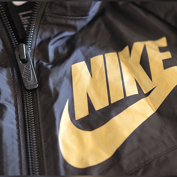 Kids Nike Jacket - Picture 2 of 4